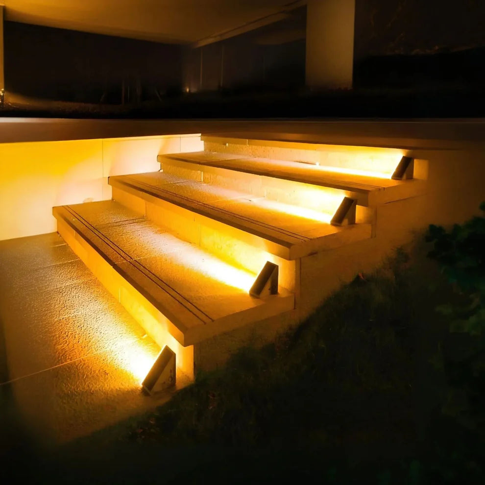 Luminária Led com Energia Solar para Escada Externa Impermeável