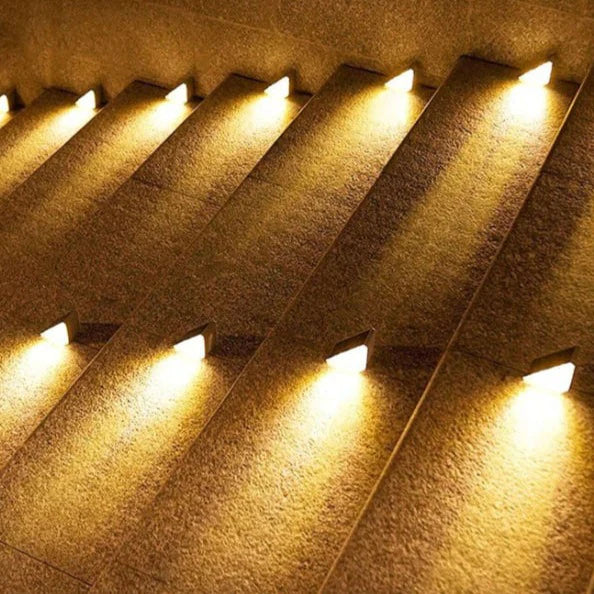 Luminária Led com Energia Solar para Escada Externa Impermeável