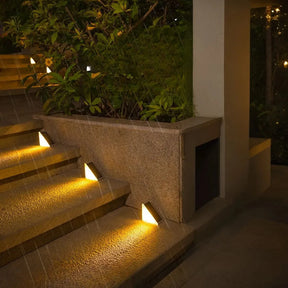 Luminária Led com Energia Solar para Escada Externa Impermeável