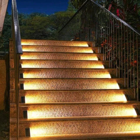 Luminária Led com Energia Solar para Escada Externa Impermeável